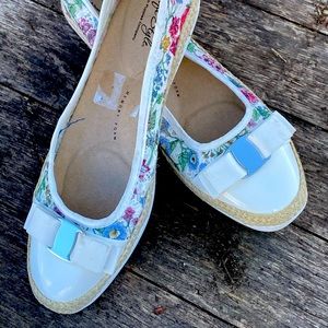Hush Puppies Soft Style Floral Lace Flats